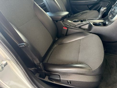 Used 2015 Chevrolet Malibu LT image 8