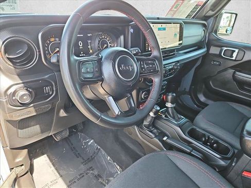 Used 2024 Jeep Wrangler Rubicon w/ Technology Group AWD/4WD image 11