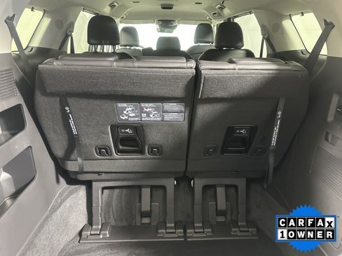Used 2026 Kia Carnival EX image 22