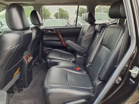 Used 2013 Toyota Highlander Limited FWD image 19