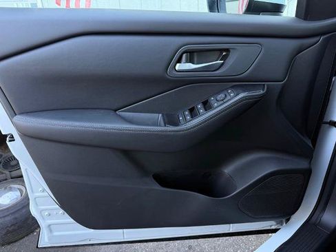 New 2026 Nissan Rogue SV AWD/4WD image 18