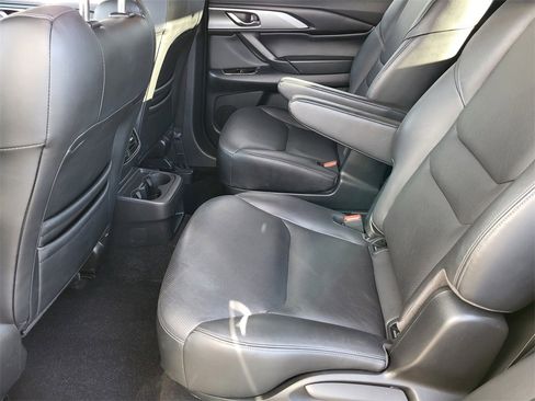 Used 2023 MAZDA CX-9 Touring image 17