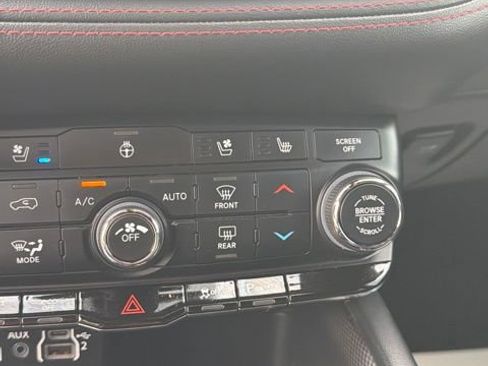 Used 2024 Dodge Durango GT AWD/4WD image 28