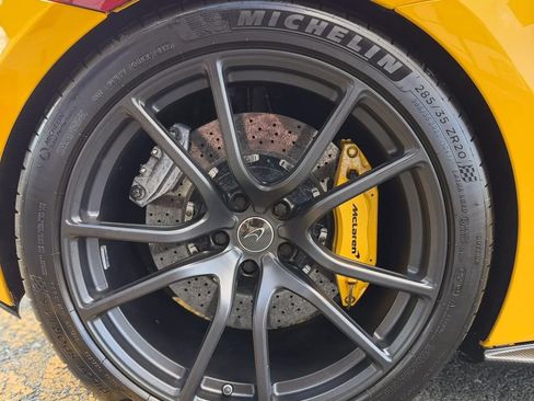 Used 2017 McLaren 570S Coupe RWD image 10