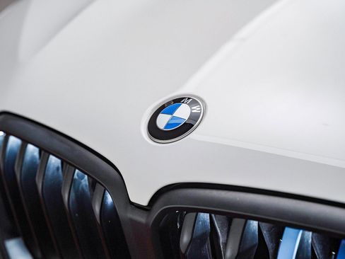 Certified 2024 BMW X6 xDrive40i w/ Premium Package AWD/4WD image 9