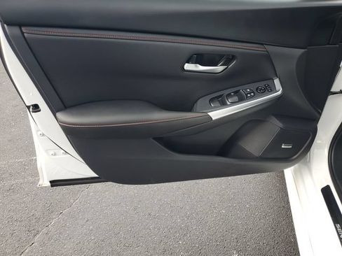 Used 2025 Nissan Sentra SR w/ SR Premium Package FWD image 20