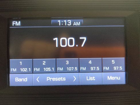 Used 2019 Hyundai Elantra SE FWD image 25