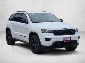 Used 2018 Jeep Grand Cherokee Laredo AWD/4WD video 3
