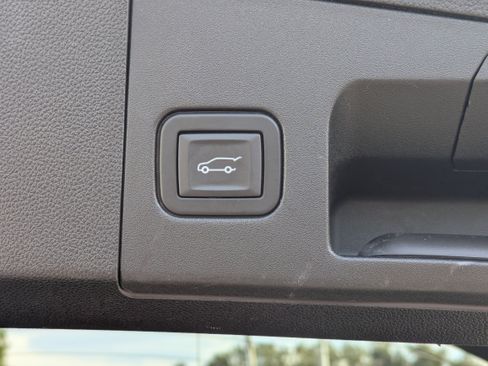 Used 2019 Cadillac XT4 Sport w/ Cold Weather Package image 13