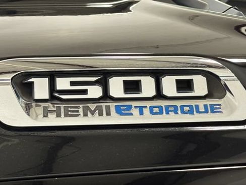 Used 2022 RAM 1500 Laramie AWD/4WD image 44