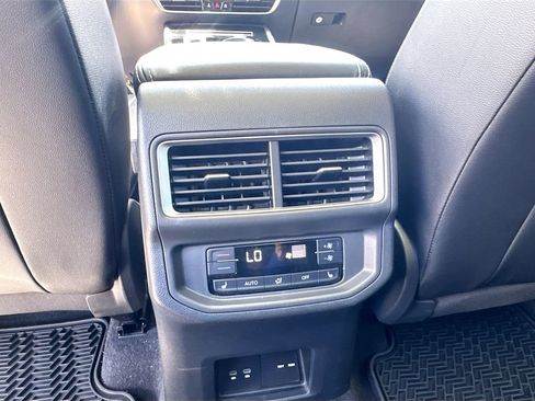 Used 2024 Volkswagen Atlas SEL Premium R-Line AWD/4WD image 25