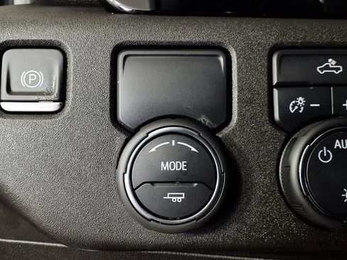 Used 2022 Chevrolet Silverado 1500 LT RWD image 20