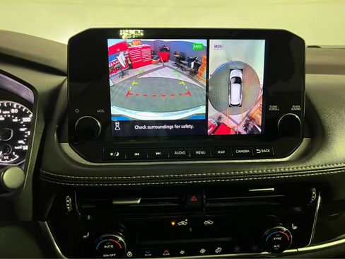 Certified 2023 Nissan Rogue SL w/ SL Premium Package image 16