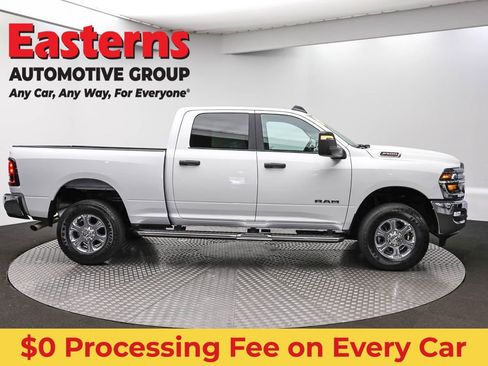 Used 2026 RAM 2500 Big Horn AWD/4WD image 4