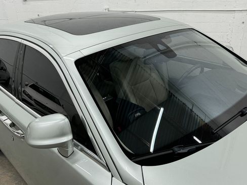 Used 2015 Rolls-Royce Ghost RWD image 4