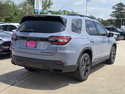 New 2026 Honda Pilot Black Edition image 5