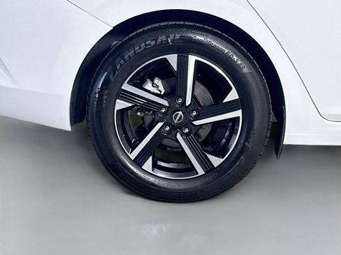 Used 2024 Nissan Sentra SV FWD image 33