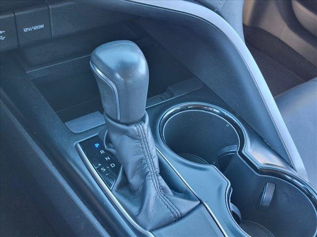Used 2018 Toyota Camry SE FWD image 12