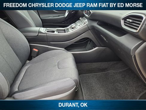 Used 2023 Hyundai Santa Fe SEL FWD image 9