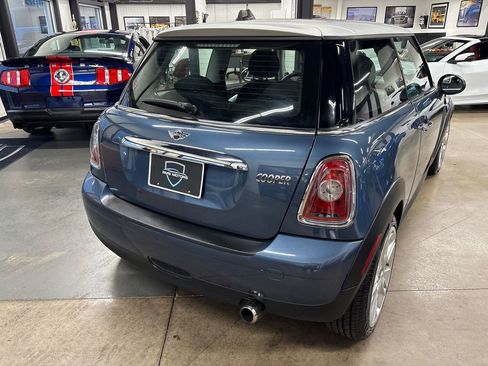 Used 2010 MINI Cooper Hardtop image 11