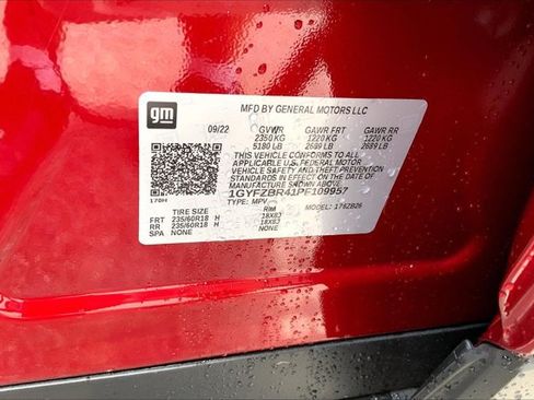 Used 2023 Cadillac XT4 Luxury w/ Cold Weather Package AWD/4WD image 32