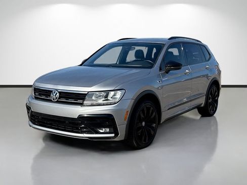 Used 2020 Volkswagen Tiguan SE R-Line image 7