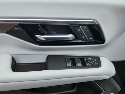 New 2026 Chevrolet Tahoe Premier AWD/4WD image 16
