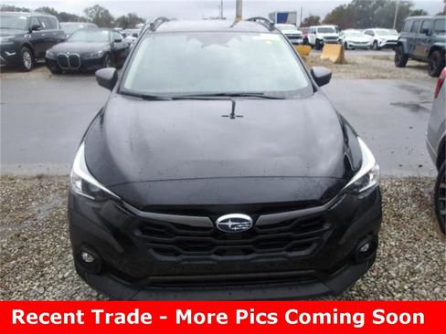 Used 2024 Subaru Crosstrek 2.0i Premium image 2