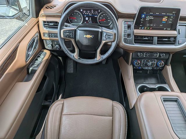 Used 2021 Chevrolet Suburban High Country AWD/4WD image 16