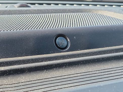 Used 2025 Ford F250 XLT w/ Black Appearance Package image 17