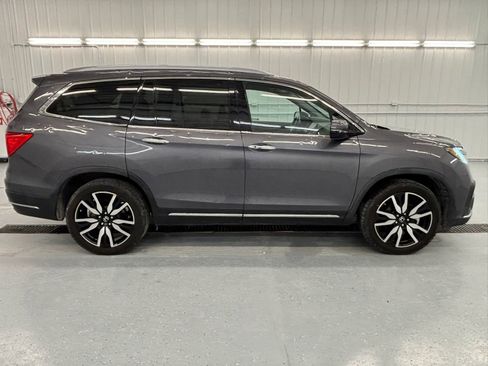 Used 2021 Honda Pilot Touring image 2