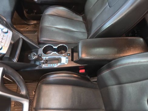Used 2017 Chevrolet Equinox Premier w/ Enhanced Convenience Package FWD image 17