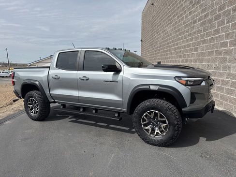 Used 2025 Chevrolet Colorado ZR2 w/ Technology Package image 1