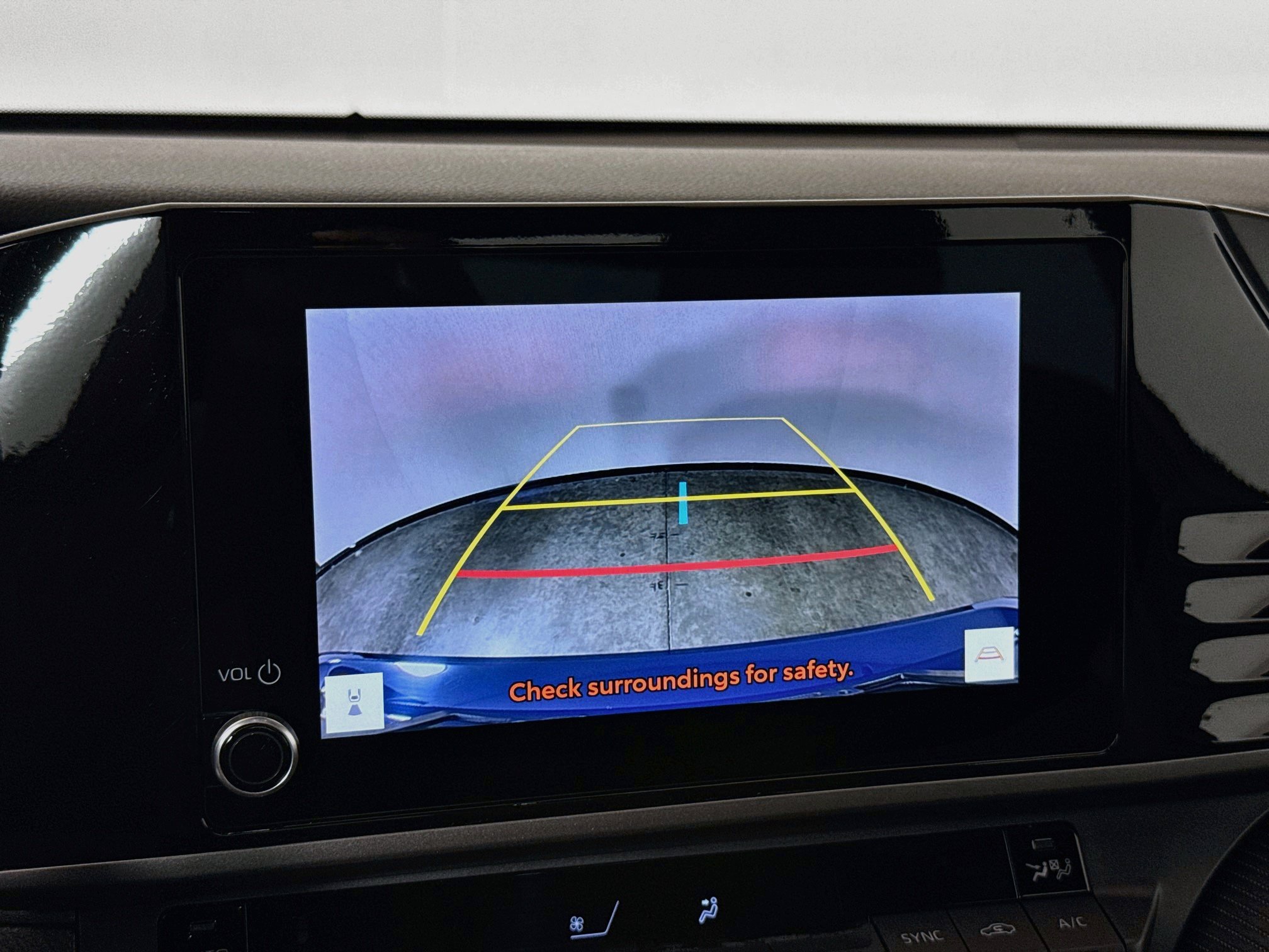 Used 2025 Toyota Camry SE FWD image 15