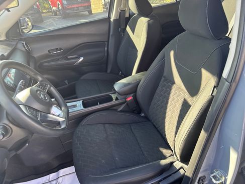 Used 2021 Nissan Kicks SV FWD image 21