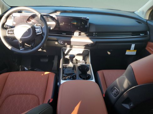 New 2026 Kia Carnival EX FWD image 8