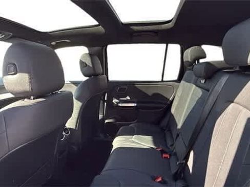 Certified 2025 Mercedes-Benz GLB 250 4MATIC image 5