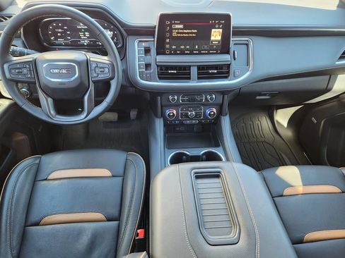 Used 2024 GMC Yukon XL AT4 w/ Technology Package AWD/4WD image 12