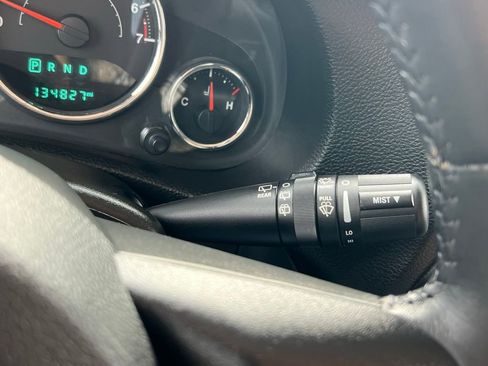 Used 2015 Jeep Wrangler Unlimited Sahara w/ Connectivity Group image 31