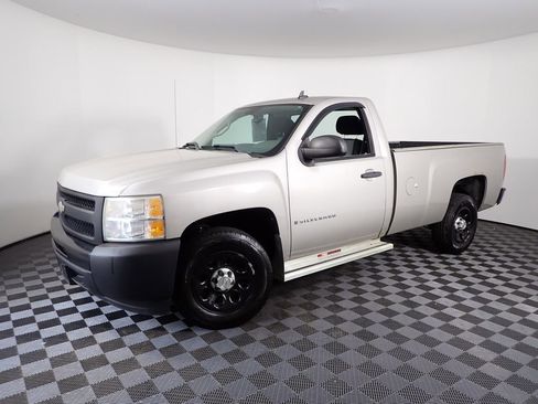 Used 2009 Chevrolet Silverado 1500 W/T RWD image 12