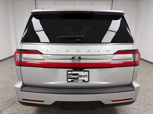 Used 2019 Lincoln Navigator Reserve AWD/4WD image 7