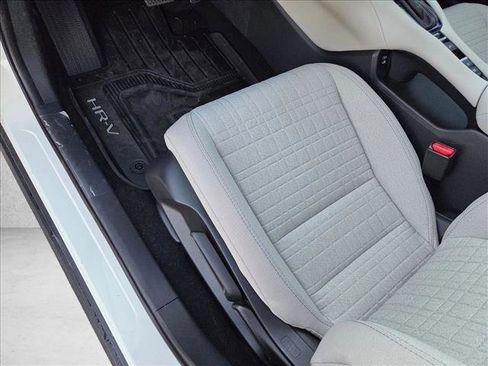 New 2026 Honda HR-V LX image 4