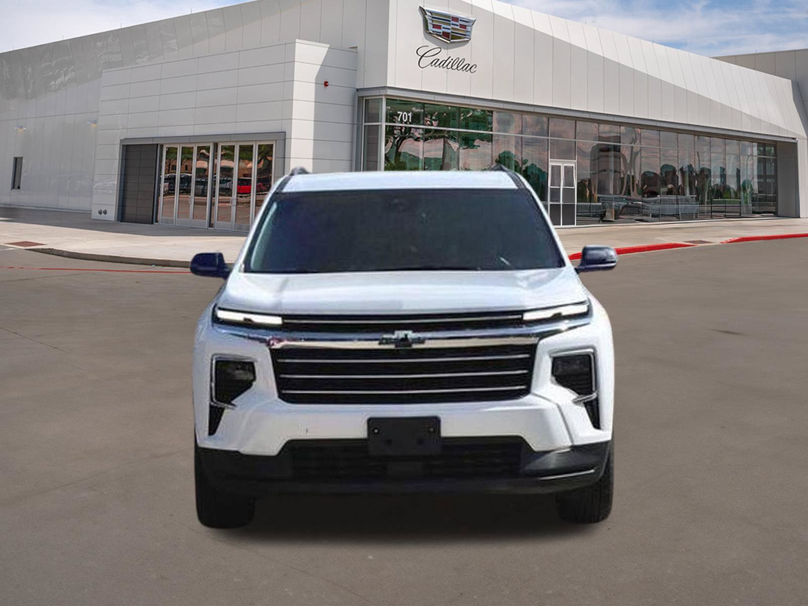 Used 2024 Chevrolet Traverse LT AWD/4WD image 2