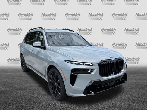 New 2027 BMW X7 xDrive40i w/ M Sport Package AWD/4WD image 2