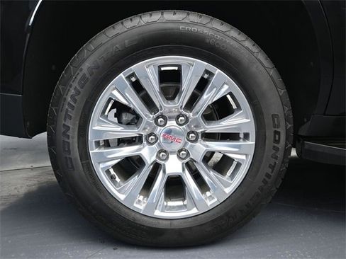 Used 2025 GMC Yukon Denali image 9