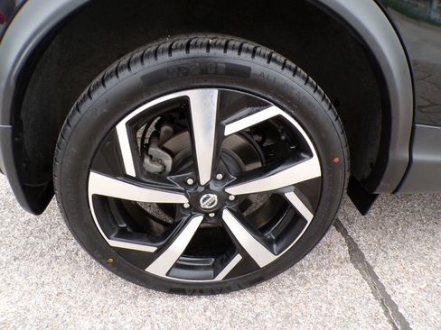 Used 2022 Nissan Rogue Sport SL w/ Premium Package AWD/4WD image 21