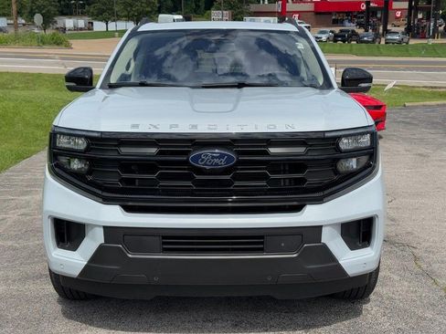 Used 2025 Ford Expedition Max Active RWD image 9