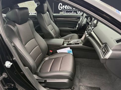 Used 2022 Honda Accord Sport image 15