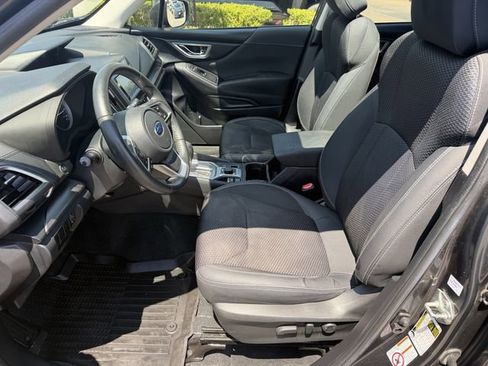 Used 2019 Subaru Forester Premium AWD/4WD image 22