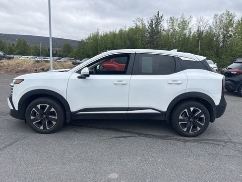 Certified 2025 Nissan Kicks SV AWD/4WD image 8